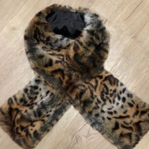 Leopard print bebe scarf